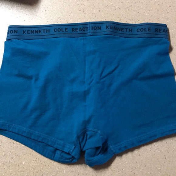 Kenneth Cole Reaction Modern Trunk - Picture 5 of 5